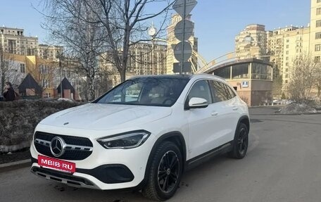 Mercedes-Benz GLA, 2020 год, 3 300 000 рублей, 3 фотография