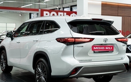 Toyota Highlander, 2026 год, 5 990 000 рублей, 9 фотография