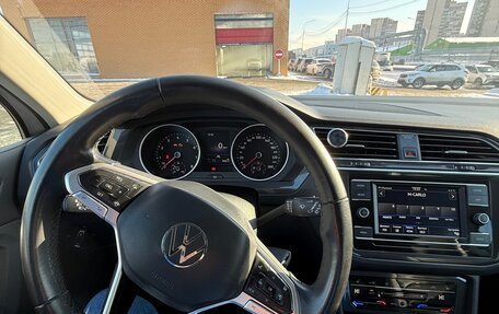 Volkswagen Tiguan II, 2021 год, 2 399 999 рублей, 11 фотография