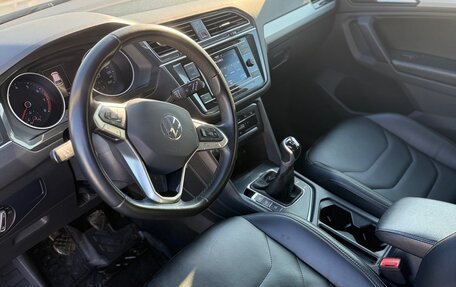 Volkswagen Tiguan II, 2021 год, 2 399 999 рублей, 12 фотография