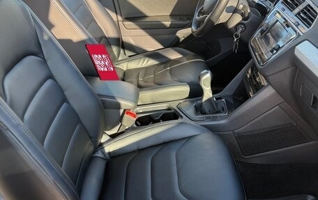 Volkswagen Tiguan II, 2021 год, 2 399 999 рублей, 10 фотография