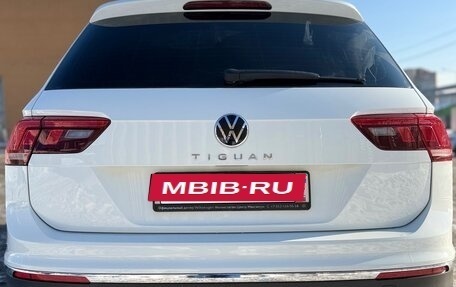 Volkswagen Tiguan II, 2021 год, 2 399 999 рублей, 4 фотография