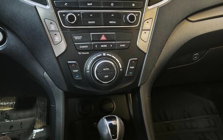 Hyundai Santa Fe III рестайлинг, 2015 год, 2 350 000 рублей, 20 фотография