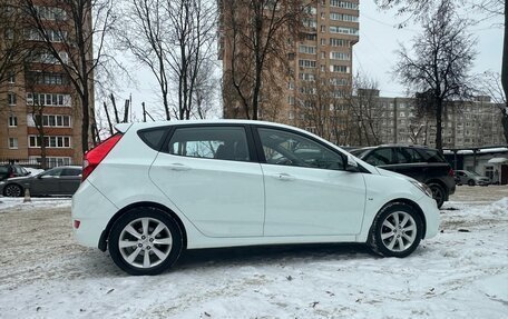 Hyundai Solaris II рестайлинг, 2012 год, 700 000 рублей, 4 фотография