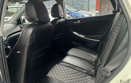 Hyundai Solaris II рестайлинг, 2012 год, 700 000 рублей, 17 фотография