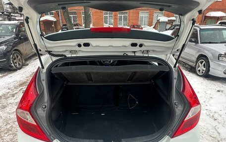 Hyundai Solaris II рестайлинг, 2012 год, 700 000 рублей, 16 фотография