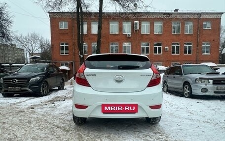 Hyundai Solaris II рестайлинг, 2012 год, 700 000 рублей, 3 фотография