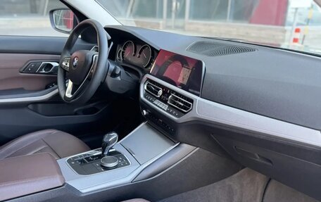 BMW 3 серия, 2019 год, 3 250 000 рублей, 22 фотография