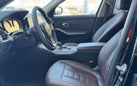 BMW 3 серия, 2019 год, 3 250 000 рублей, 14 фотография