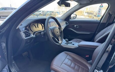 BMW 3 серия, 2019 год, 3 250 000 рублей, 13 фотография