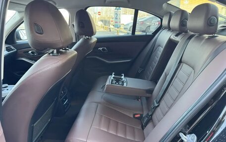 BMW 3 серия, 2019 год, 3 250 000 рублей, 18 фотография