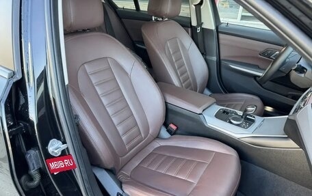 BMW 3 серия, 2019 год, 3 250 000 рублей, 21 фотография