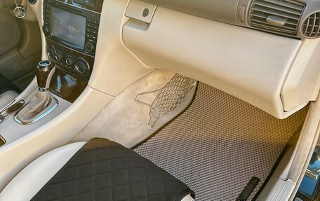 Mercedes-Benz C-Класс, 2004 год, 600 000 рублей, 12 фотография