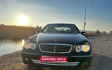 Mercedes-Benz C-Класс, 2004 год, 600 000 рублей, 4 фотография