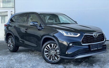 Toyota Highlander, 2025 год, 5 750 000 рублей, 2 фотография