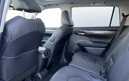 Toyota Highlander, 2025 год, 5 750 000 рублей, 14 фотография