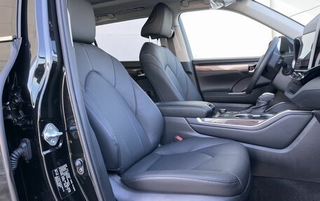 Toyota Highlander, 2025 год, 5 750 000 рублей, 32 фотография