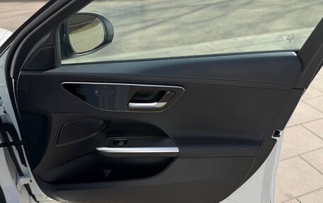 Mercedes-Benz C-Класс, 2021 год, 5 000 000 рублей, 24 фотография