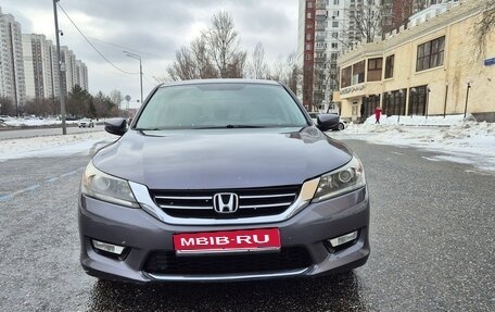 Honda Accord IX рестайлинг, 2013 год, 1 300 000 рублей, 1 фотография