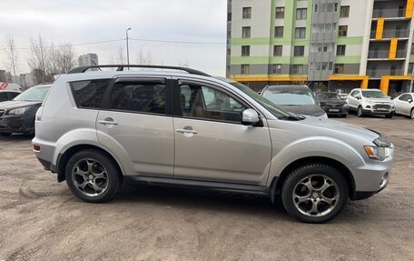Mitsubishi Outlander III рестайлинг 3, 2010 год, 1 200 000 рублей, 5 фотография