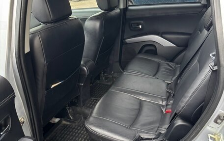 Mitsubishi Outlander III рестайлинг 3, 2010 год, 1 200 000 рублей, 11 фотография