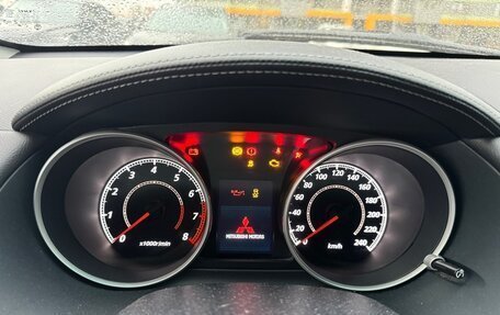 Mitsubishi Outlander III рестайлинг 3, 2010 год, 1 200 000 рублей, 14 фотография