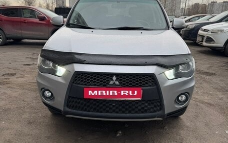 Mitsubishi Outlander III рестайлинг 3, 2010 год, 1 200 000 рублей, 7 фотография