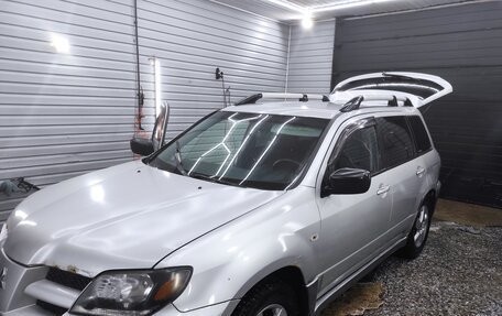 Mitsubishi Outlander III рестайлинг 3, 2003 год, 570 000 рублей, 2 фотография