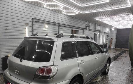 Mitsubishi Outlander III рестайлинг 3, 2003 год, 570 000 рублей, 4 фотография
