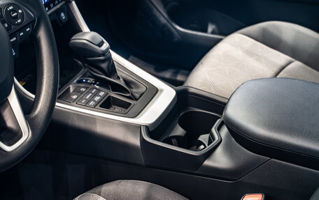 Toyota RAV4, 2025 год, 4 850 000 рублей, 9 фотография