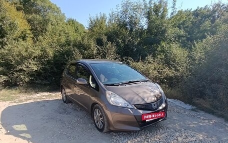Honda Jazz II рестайлинг, 2012 год, 1 000 000 рублей, 2 фотография