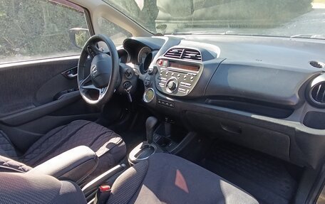 Honda Jazz II рестайлинг, 2012 год, 1 000 000 рублей, 12 фотография