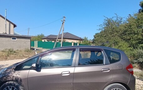 Honda Jazz II рестайлинг, 2012 год, 1 000 000 рублей, 25 фотография