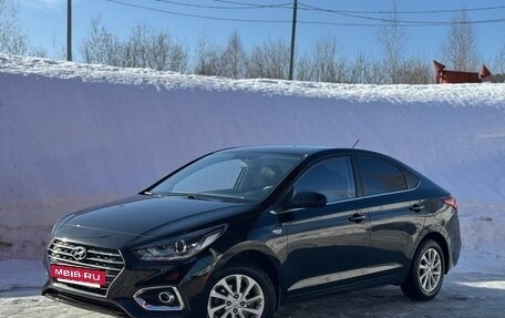 Hyundai Solaris II рестайлинг, 2017 год, 1 345 000 рублей, 5 фотография