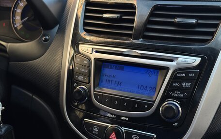 Hyundai Solaris II рестайлинг, 2011 год, 715 000 рублей, 20 фотография