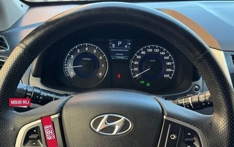 Hyundai Solaris II рестайлинг, 2011 год, 715 000 рублей, 16 фотография