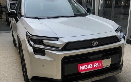 Toyota RAV4, 2025 год, 4 989 000 рублей, 11 фотография