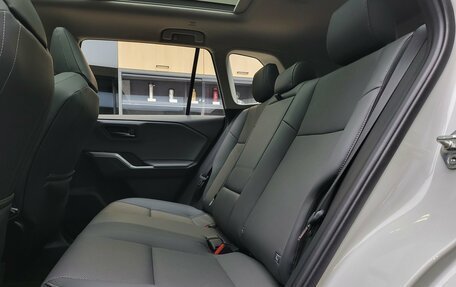 Toyota RAV4, 2025 год, 4 989 000 рублей, 16 фотография