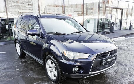 Mitsubishi Outlander III рестайлинг 3, 2010 год, 1 049 800 рублей, 3 фотография