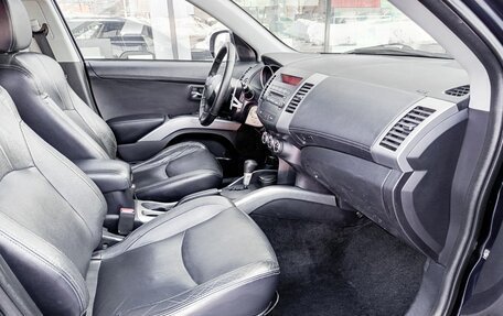 Mitsubishi Outlander III рестайлинг 3, 2010 год, 1 049 800 рублей, 11 фотография