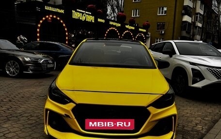 Hyundai Solaris II рестайлинг, 2019 год, 900 000 рублей, 2 фотография