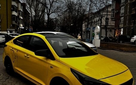 Hyundai Solaris II рестайлинг, 2019 год, 900 000 рублей, 8 фотография