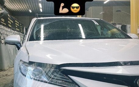 Toyota Camry, 2021 год, 3 100 000 рублей, 2 фотография