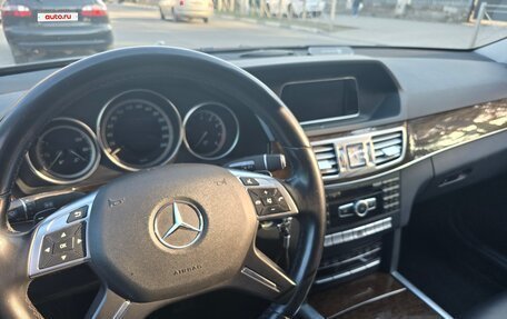 Mercedes-Benz E-Класс, 2013 год, 2 000 000 рублей, 3 фотография