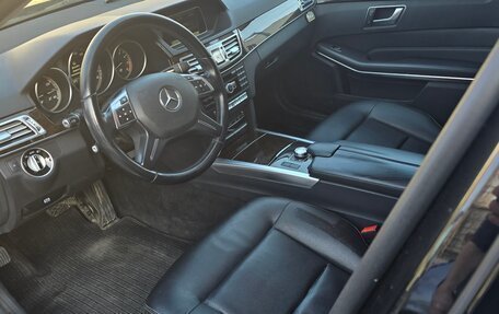 Mercedes-Benz E-Класс, 2013 год, 2 000 000 рублей, 5 фотография