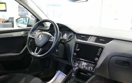 Skoda Octavia, 2018 год, 1 725 000 рублей, 21 фотография