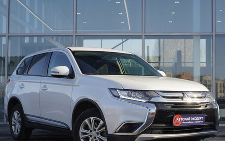Mitsubishi Outlander III рестайлинг 3, 2015 год, 1 924 000 рублей, 3 фотография