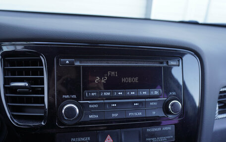 Mitsubishi Outlander III рестайлинг 3, 2015 год, 1 924 000 рублей, 14 фотография