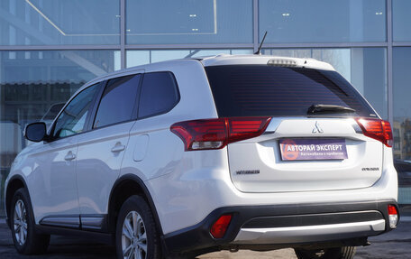 Mitsubishi Outlander III рестайлинг 3, 2015 год, 1 924 000 рублей, 7 фотография