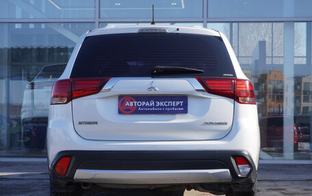 Mitsubishi Outlander III рестайлинг 3, 2015 год, 1 924 000 рублей, 6 фотография